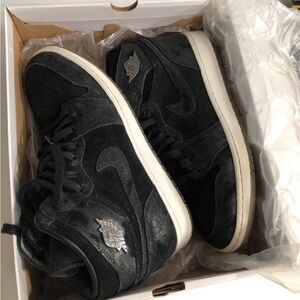 Nike air Jordan size 7y black and white glitter